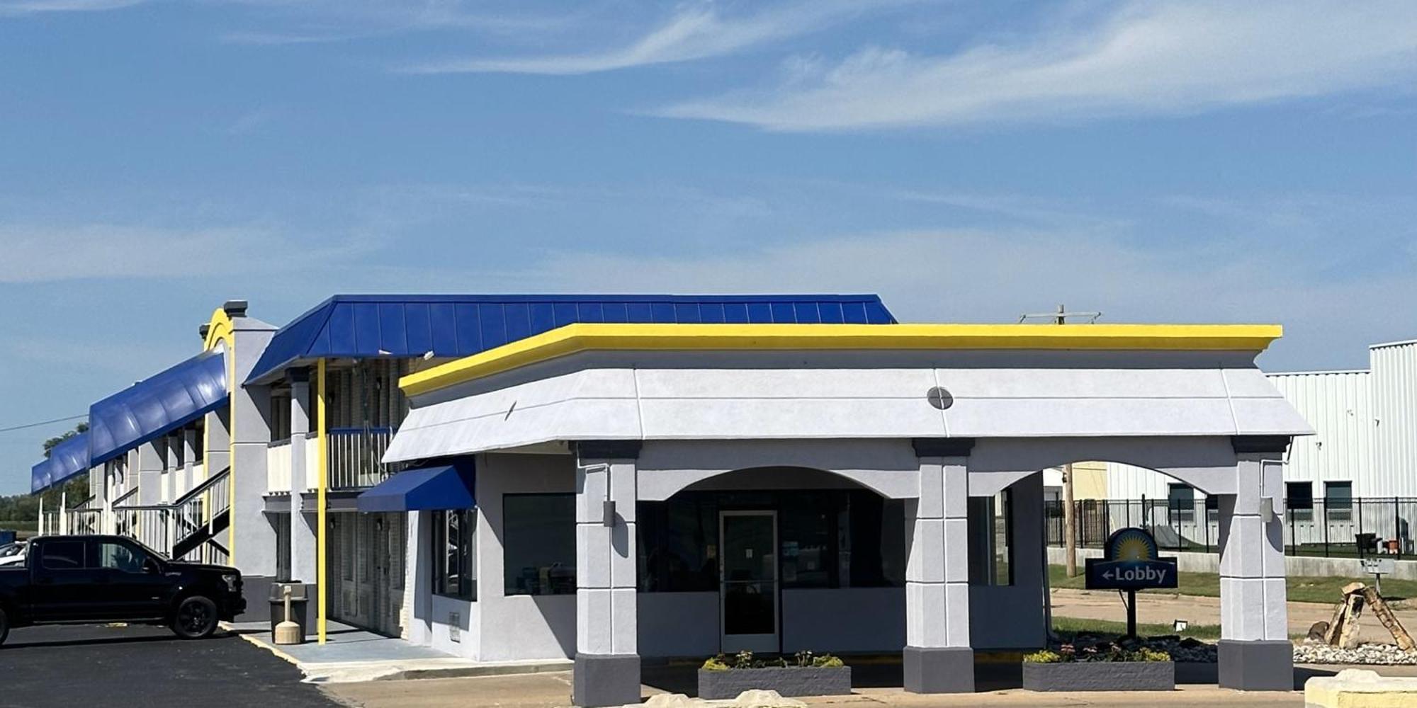 Days Inn By Wyndham Salina South Εξωτερικό φωτογραφία