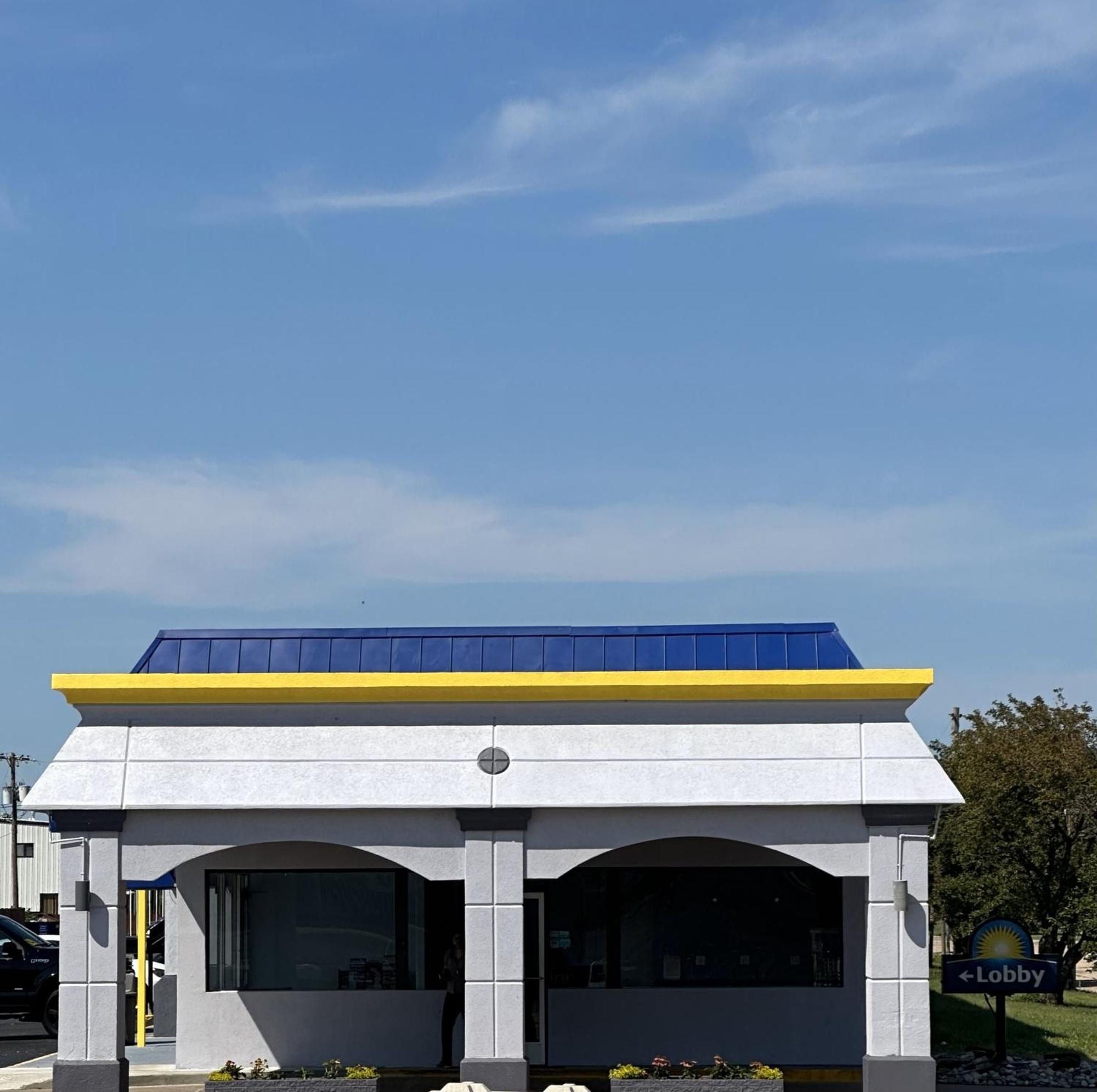 Days Inn By Wyndham Salina South Εξωτερικό φωτογραφία